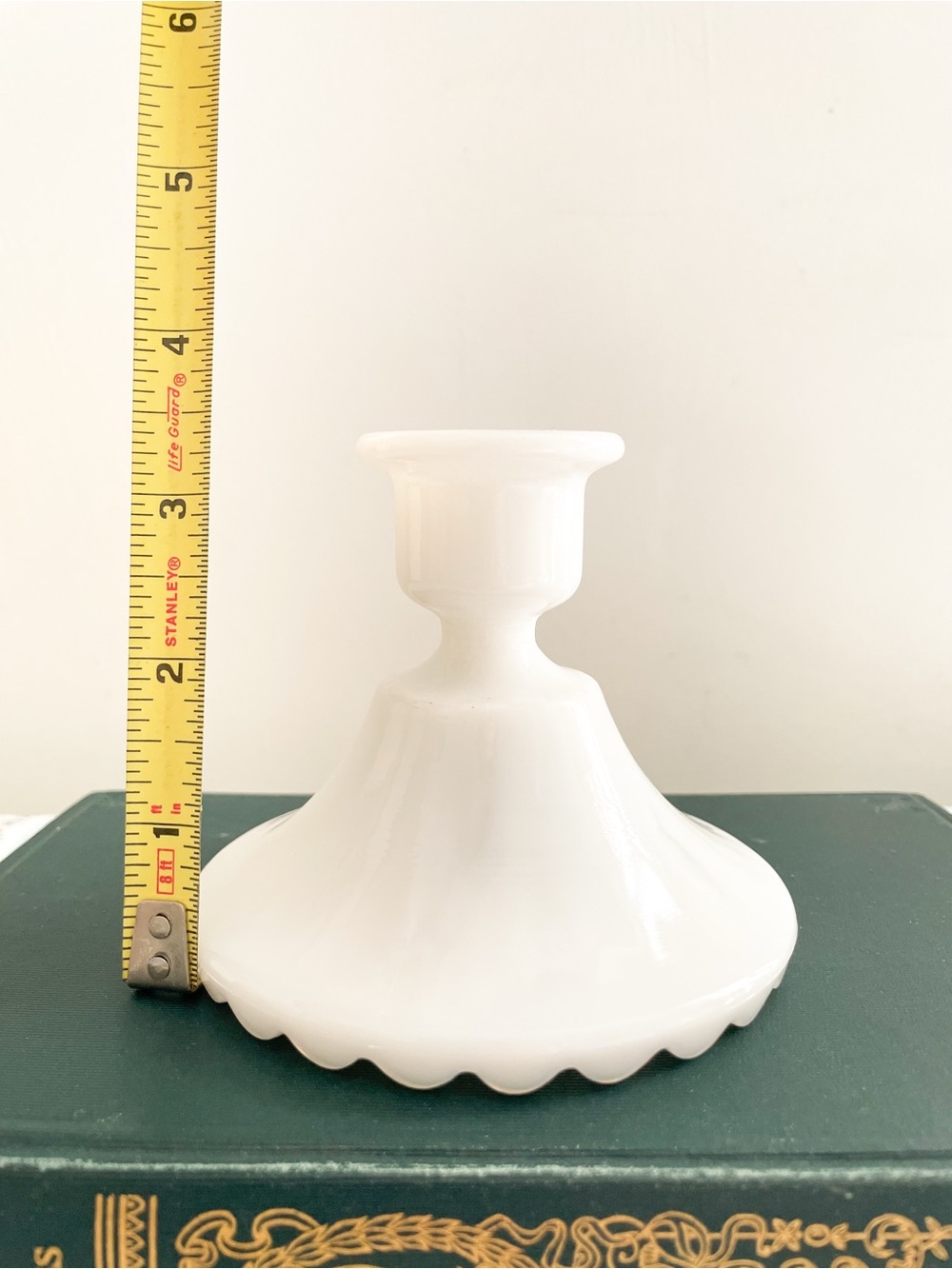 Vintage White Milk Glass Taper Candle Holders Pair - Scalloped Pie Crust Base - Picture 12 of 13